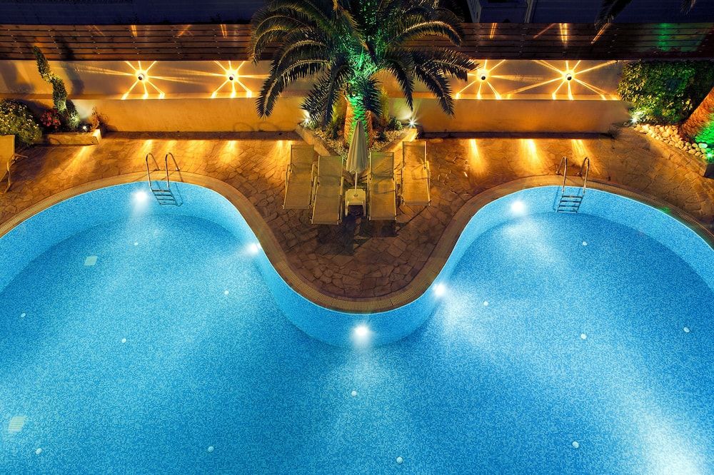 בריכה תמונה