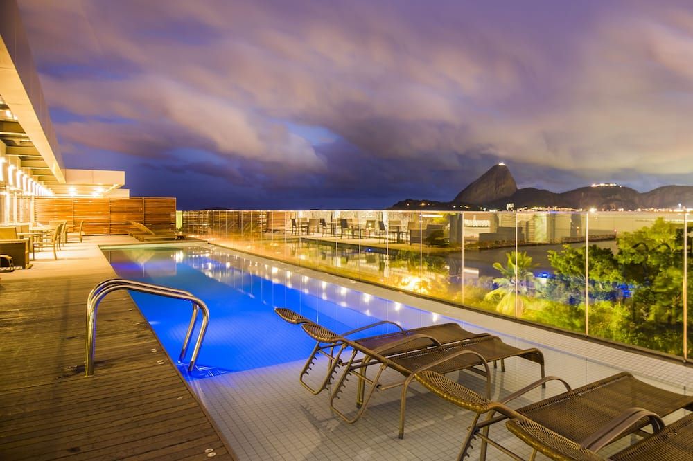 בריכה תמונה