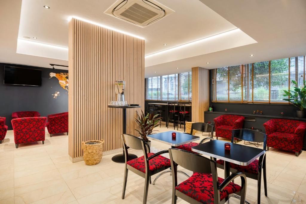 מסעדה תמונה