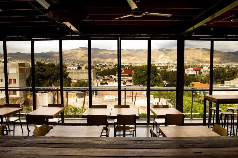 מסעדה תמונה