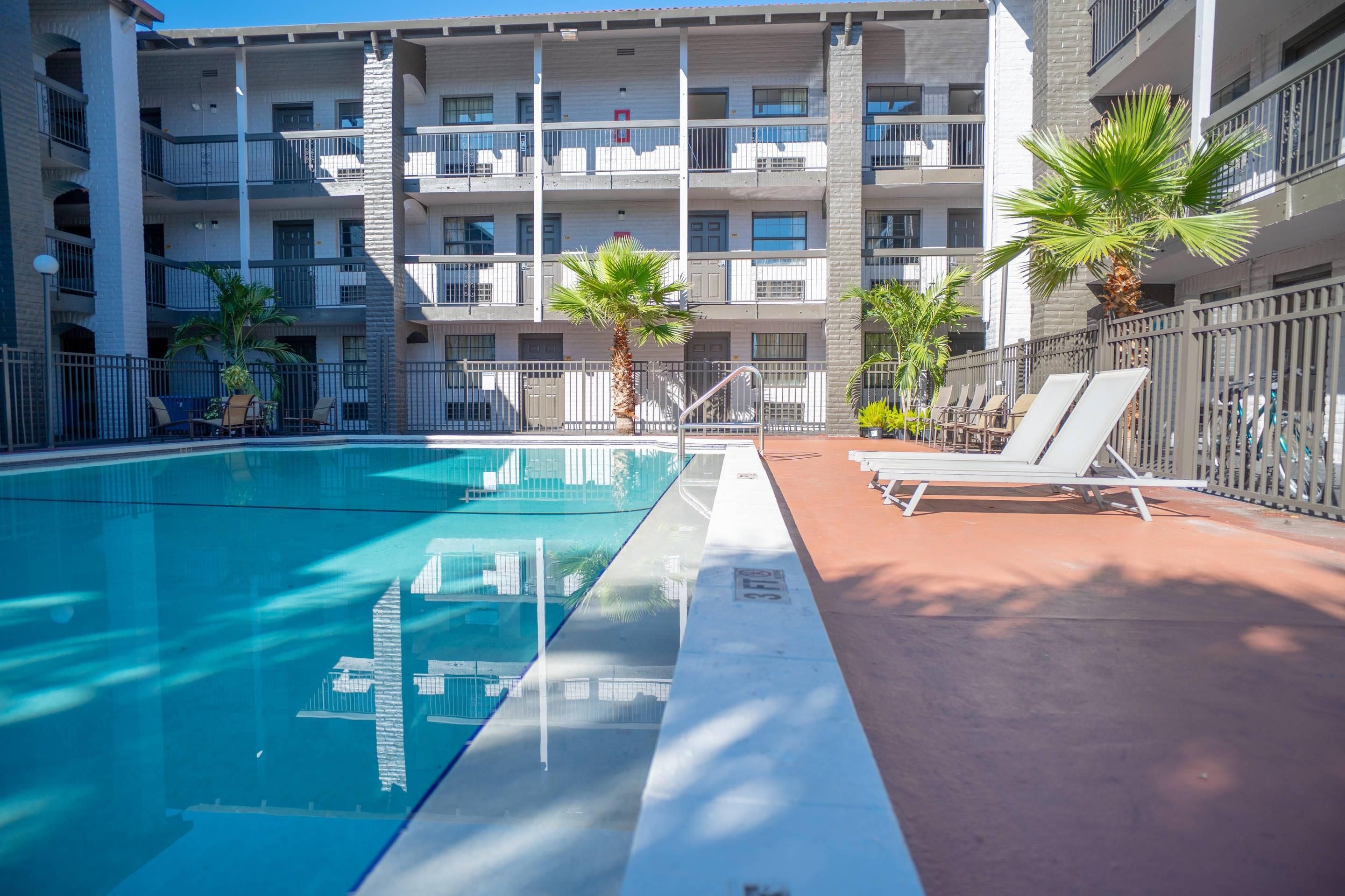 בריכה תמונה