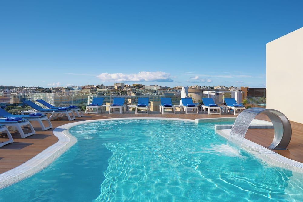 בריכה תמונה