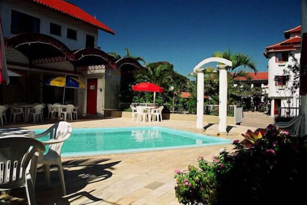 בריכה תמונה