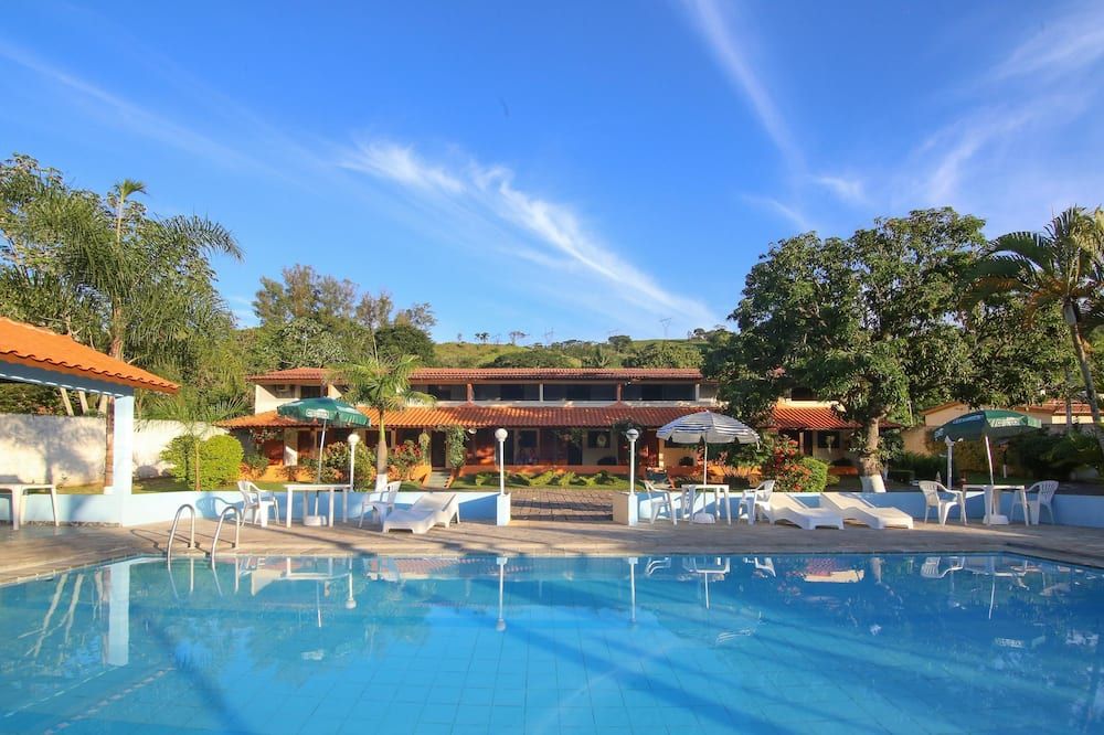 בריכה תמונה