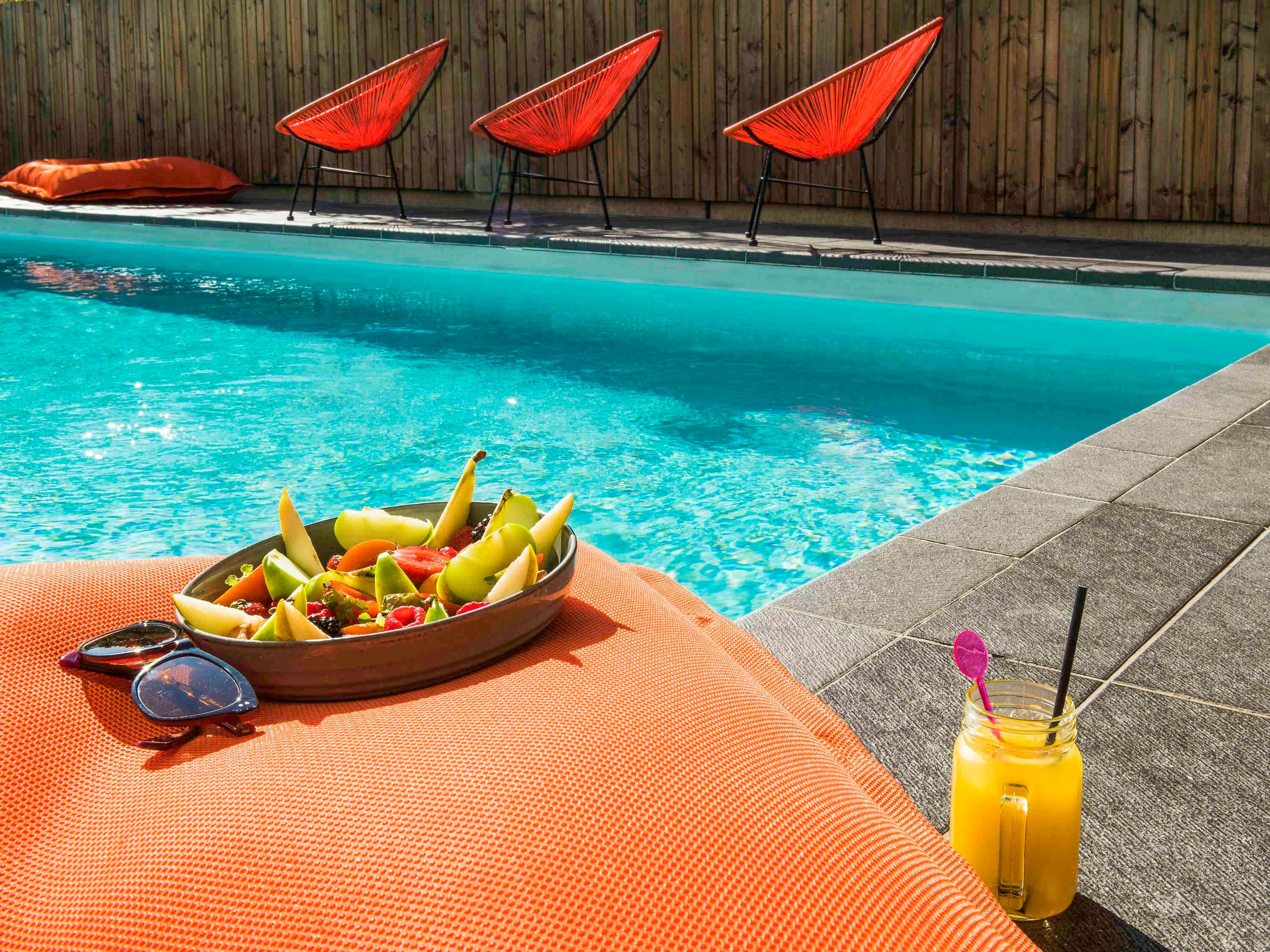 בריכה תמונה