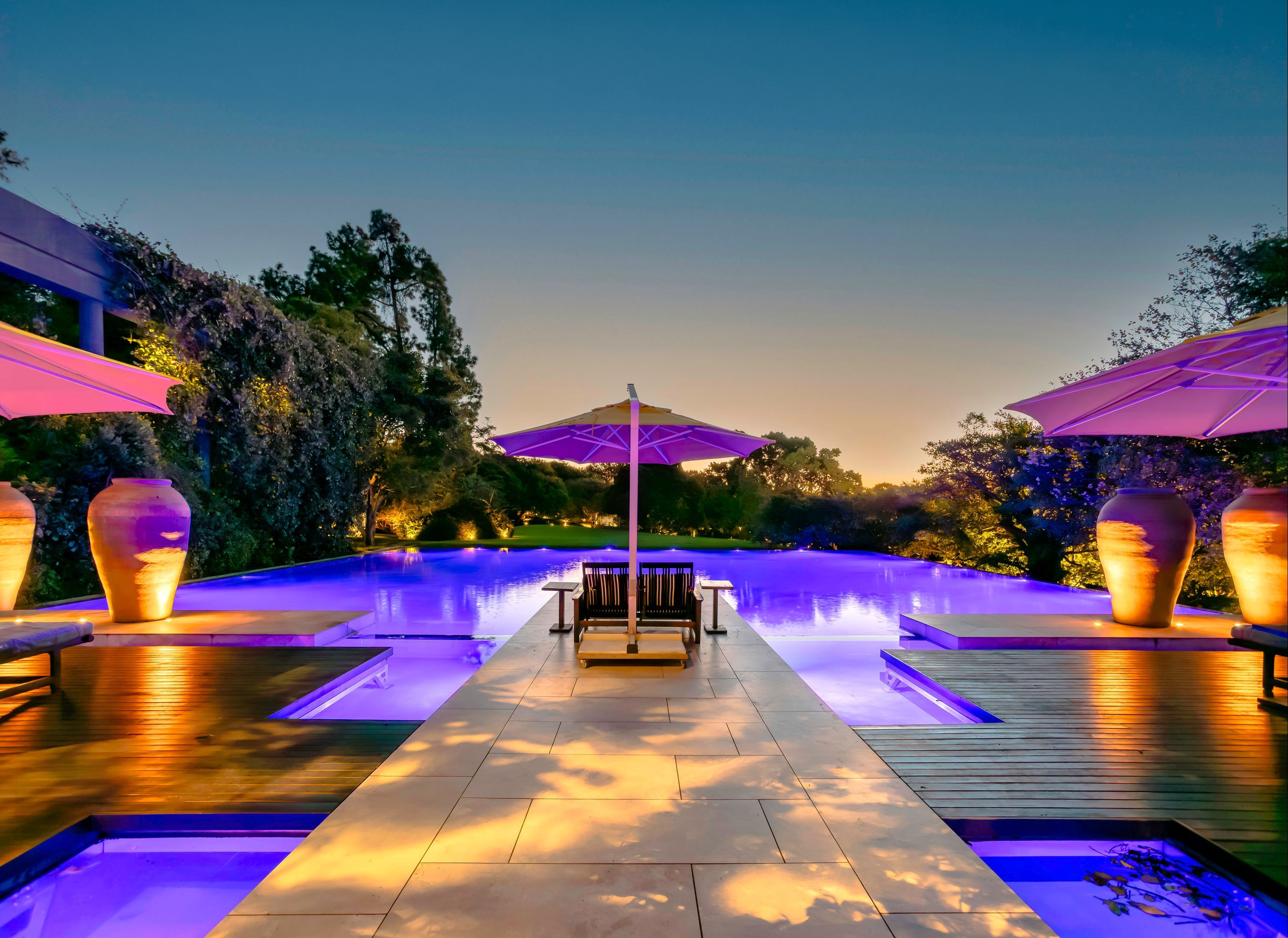 בריכה תמונה
