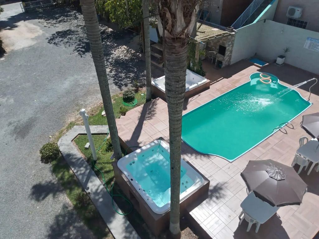 בריכה תמונה