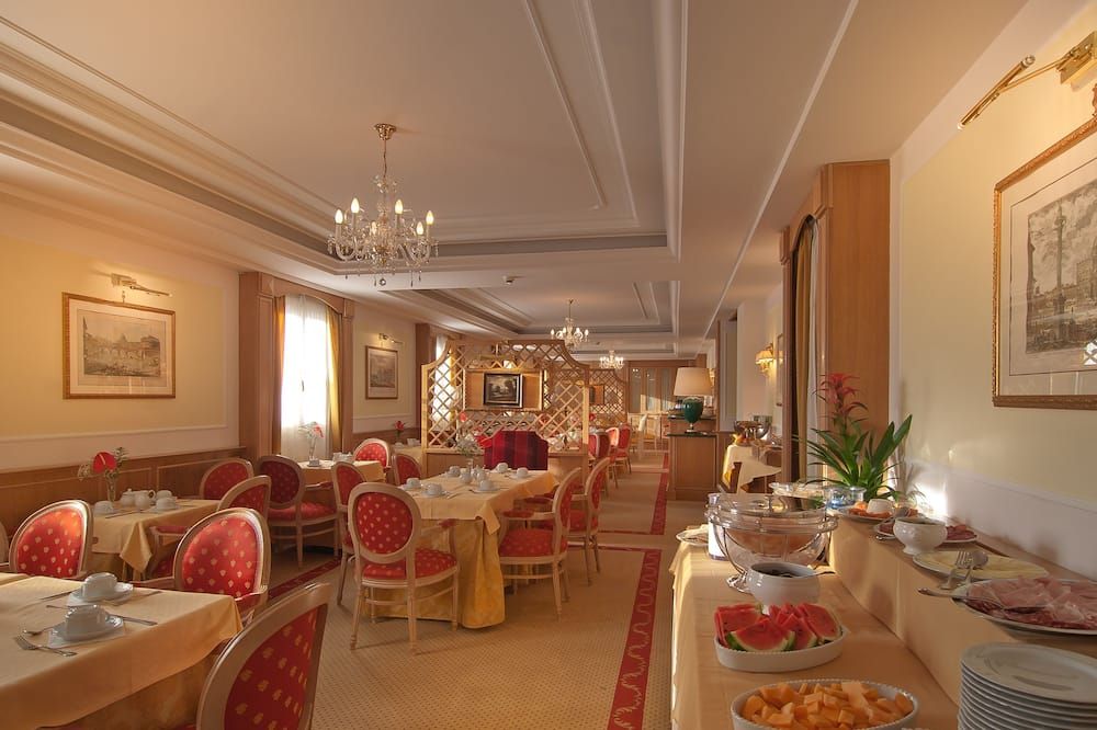 מסעדה תמונה