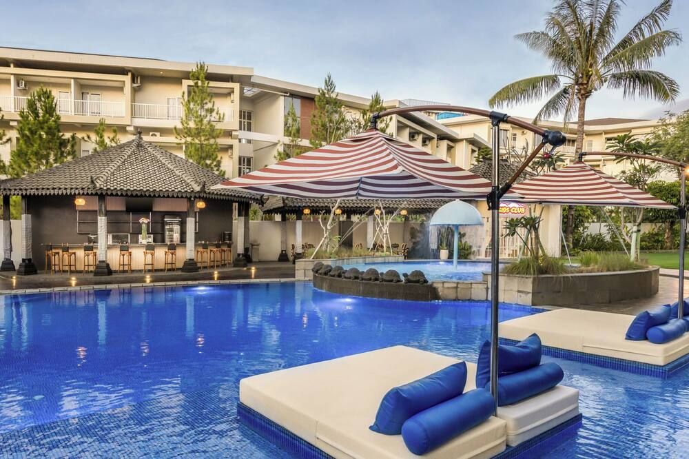 בריכה תמונה