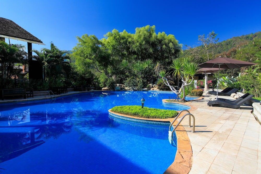 בריכה תמונה