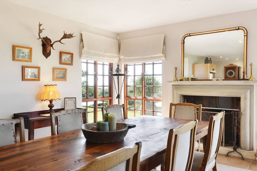 חדר אוכל תמונה