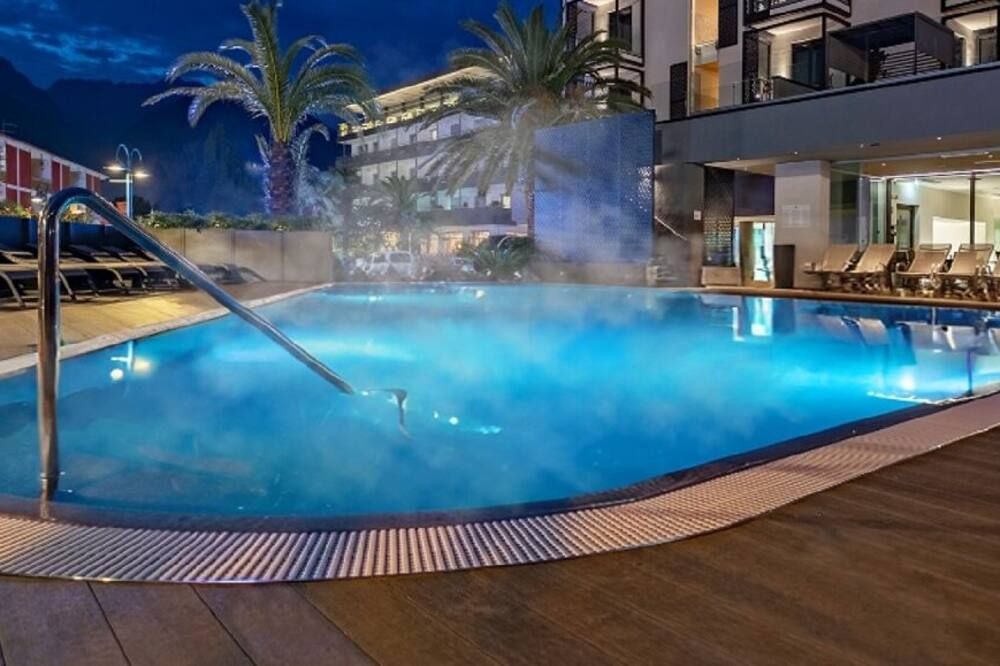 בריכה תמונה