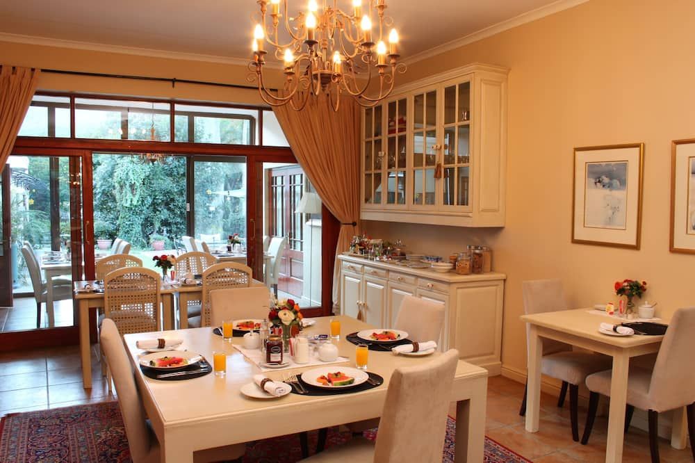 חדר אוכל תמונה