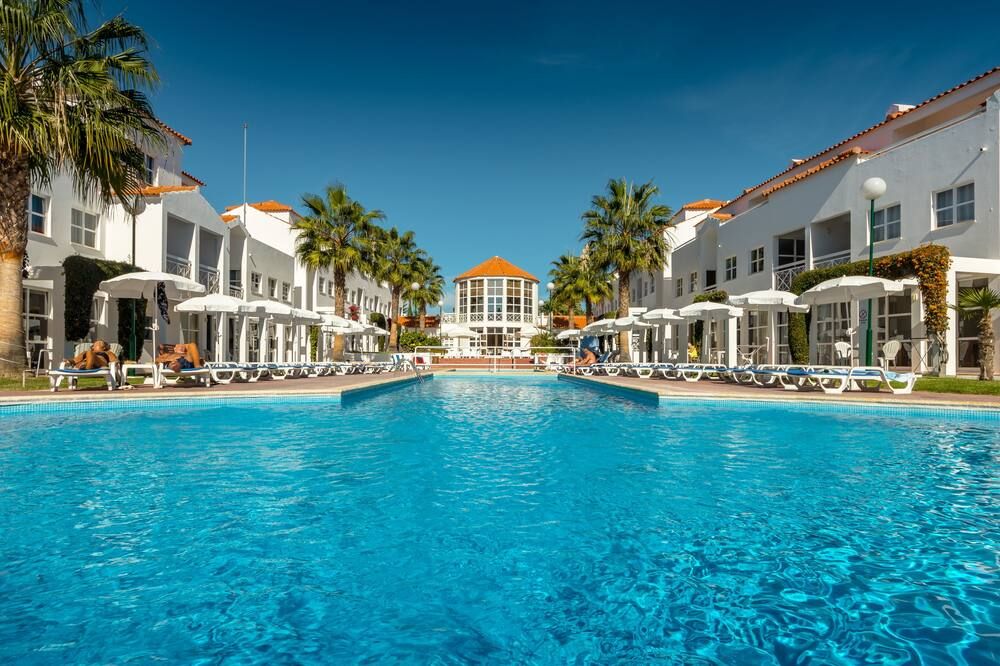 בריכה תמונה