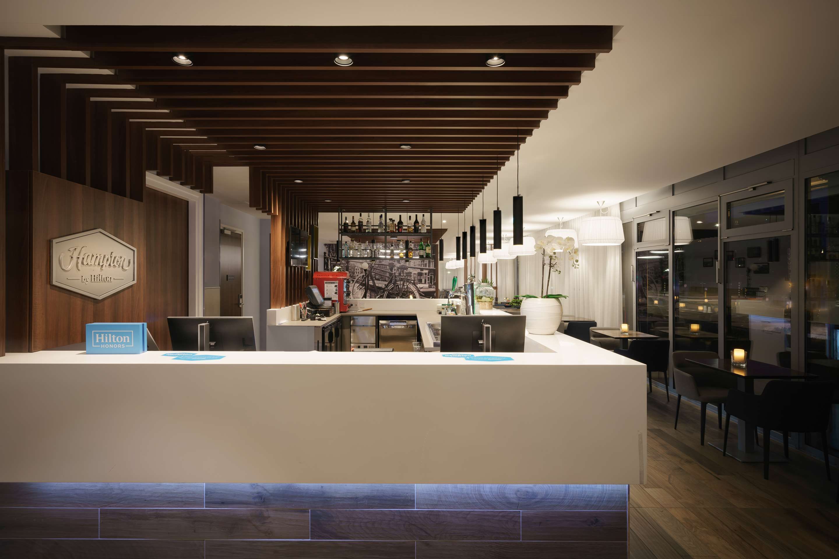 דלפק קבלה תמונה