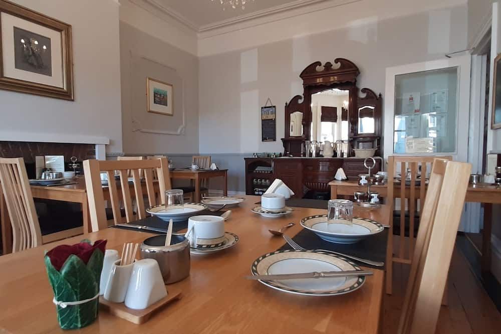 חדר אוכל תמונה