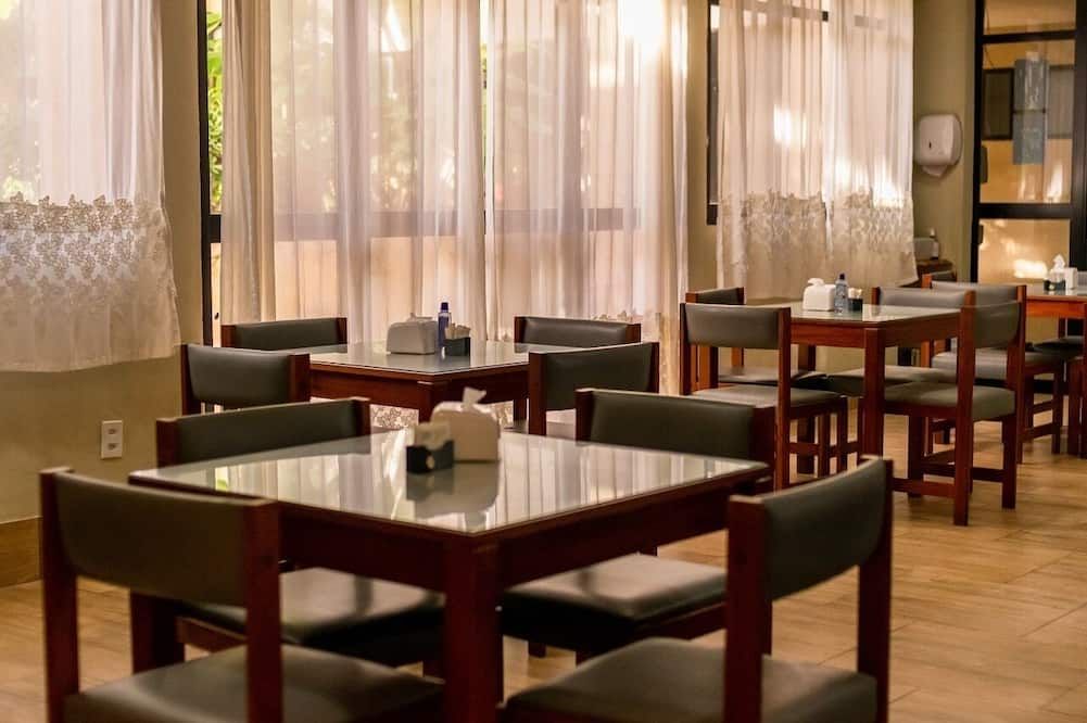 מסעדה תמונה