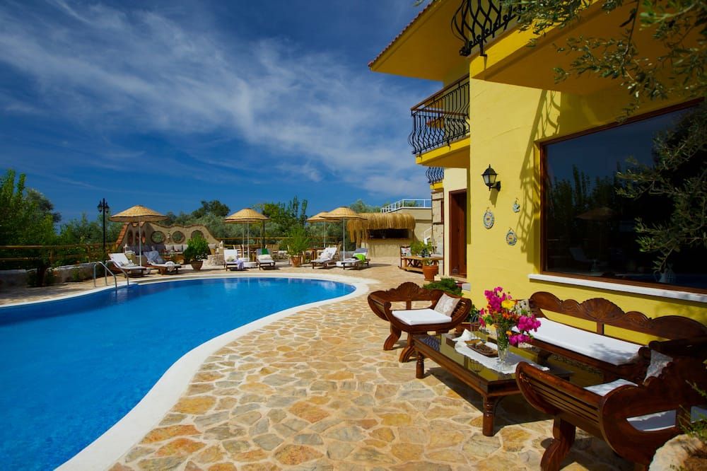 בריכה תמונה