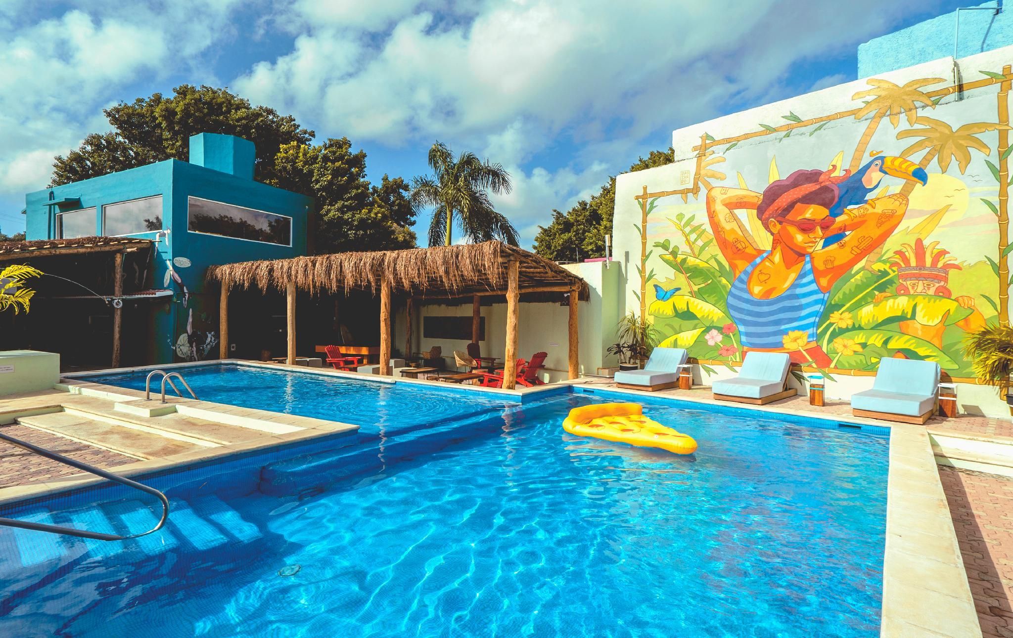 בריכה תמונה