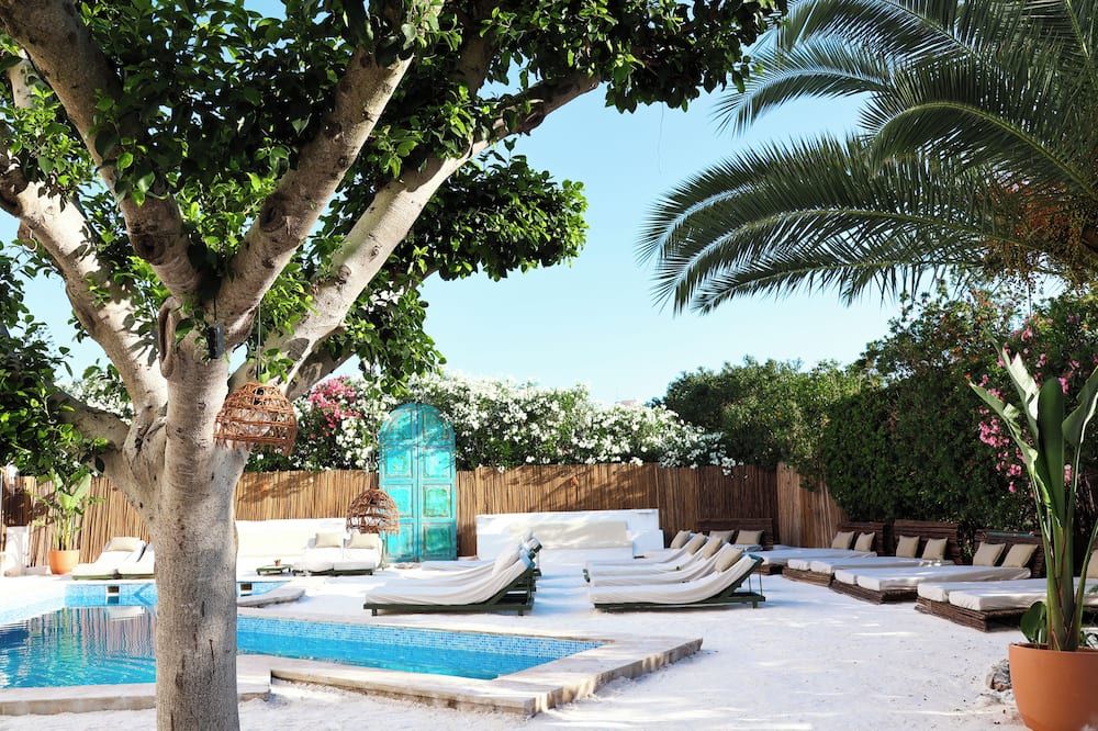 בריכה תמונה