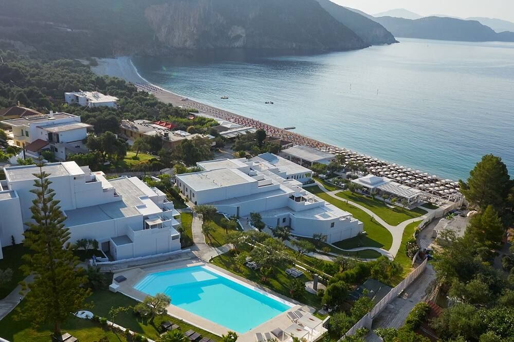 בריכה תמונה