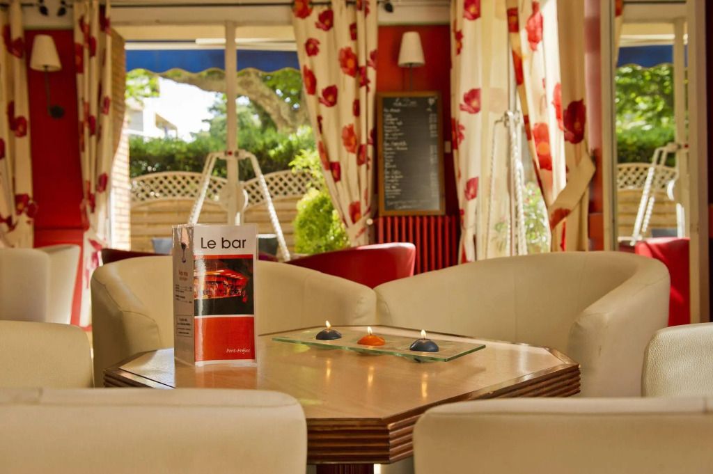 מסעדה תמונה