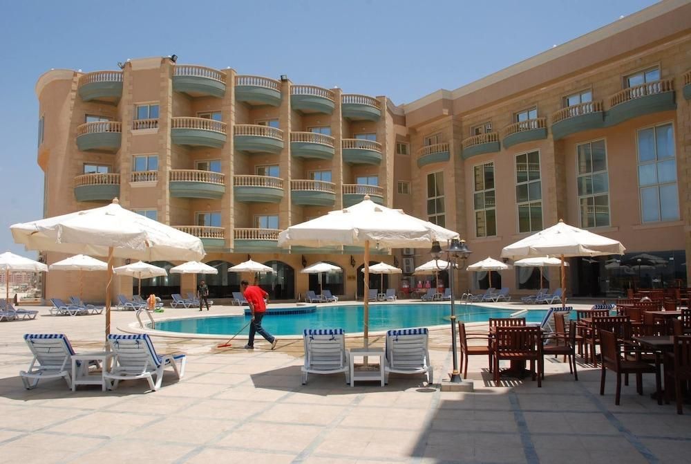 בריכה תמונה