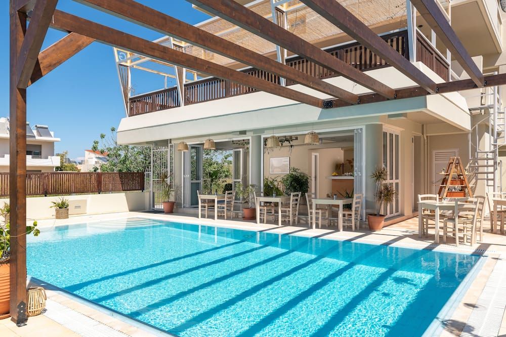 בריכה תמונה