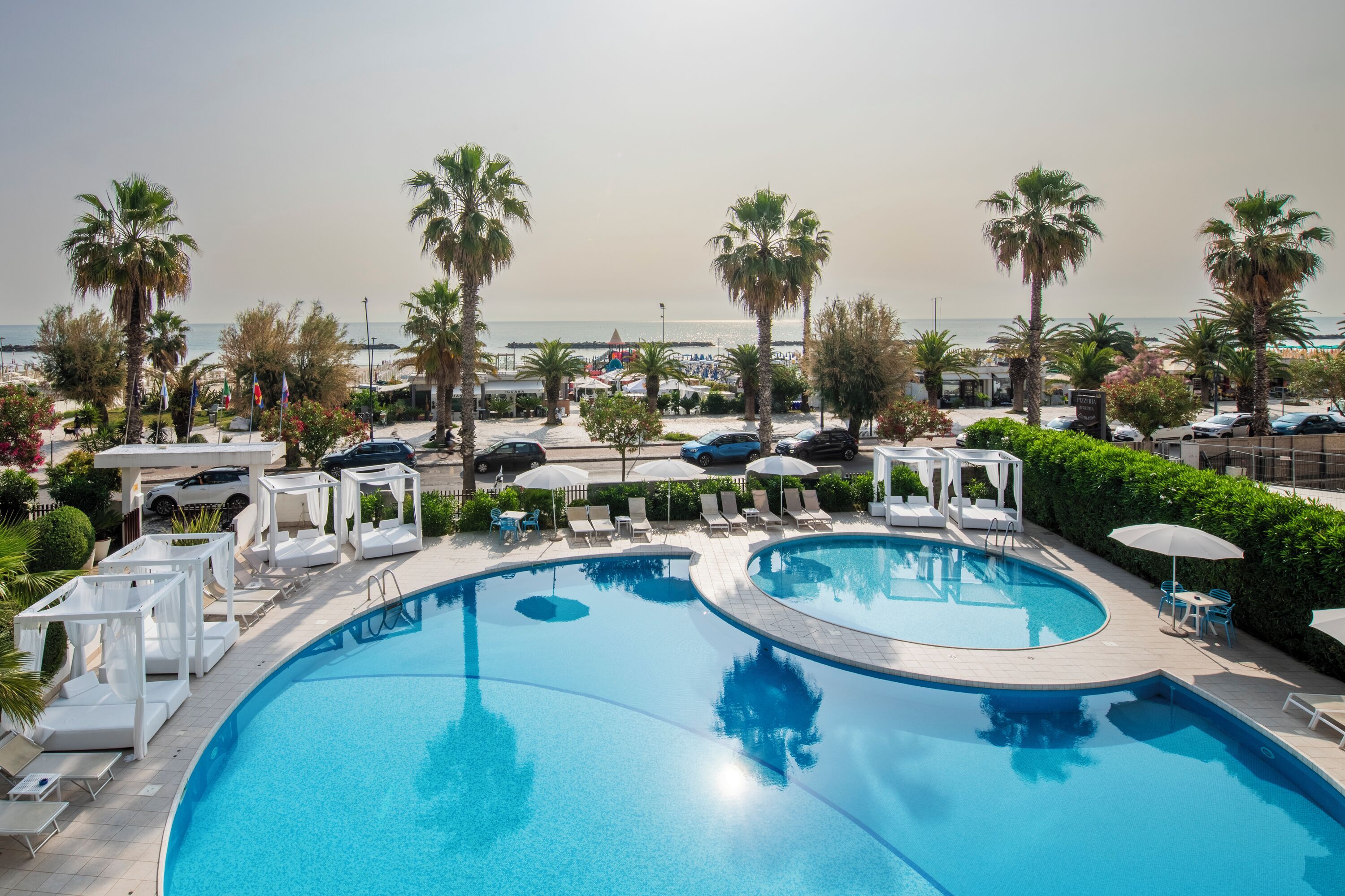 בריכה תמונה