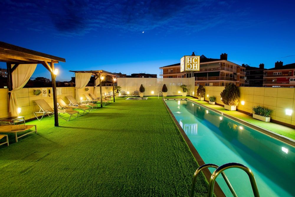 בריכה תמונה