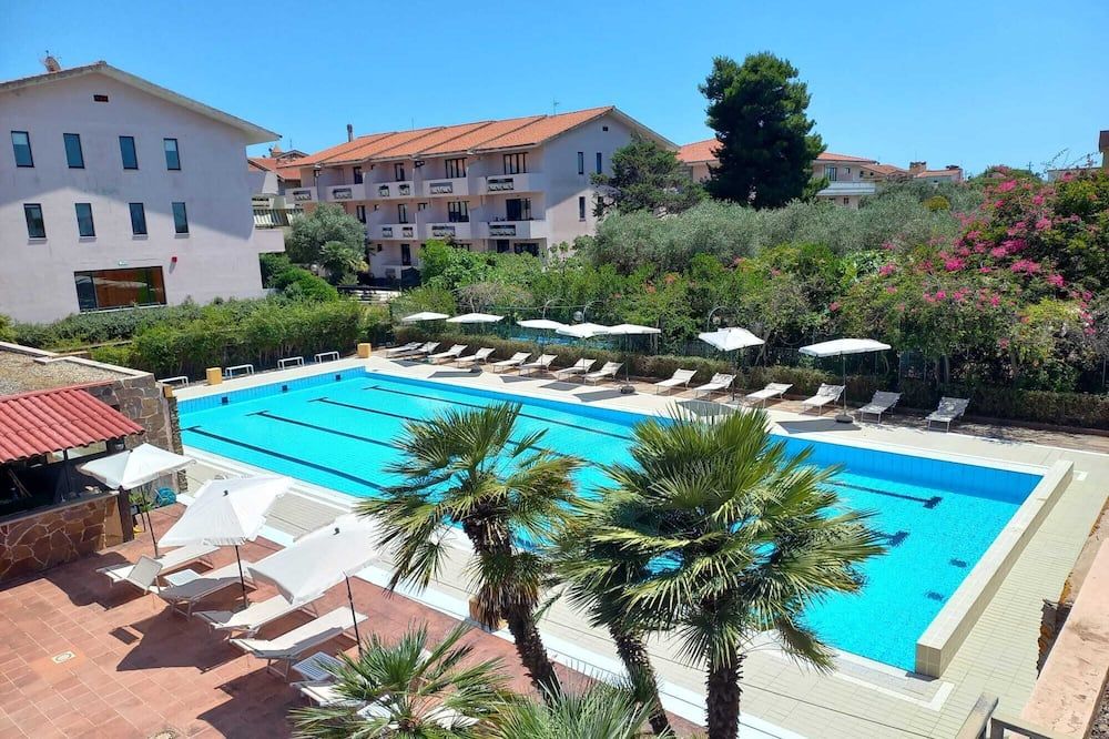 בריכה תמונה