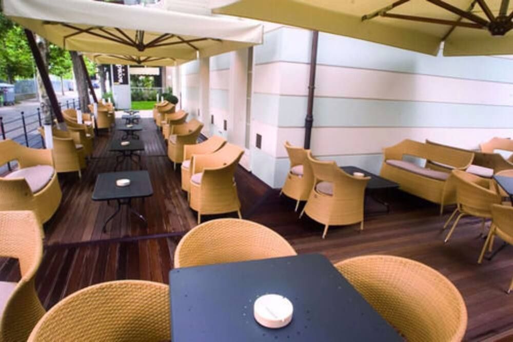 מסעדה תמונה