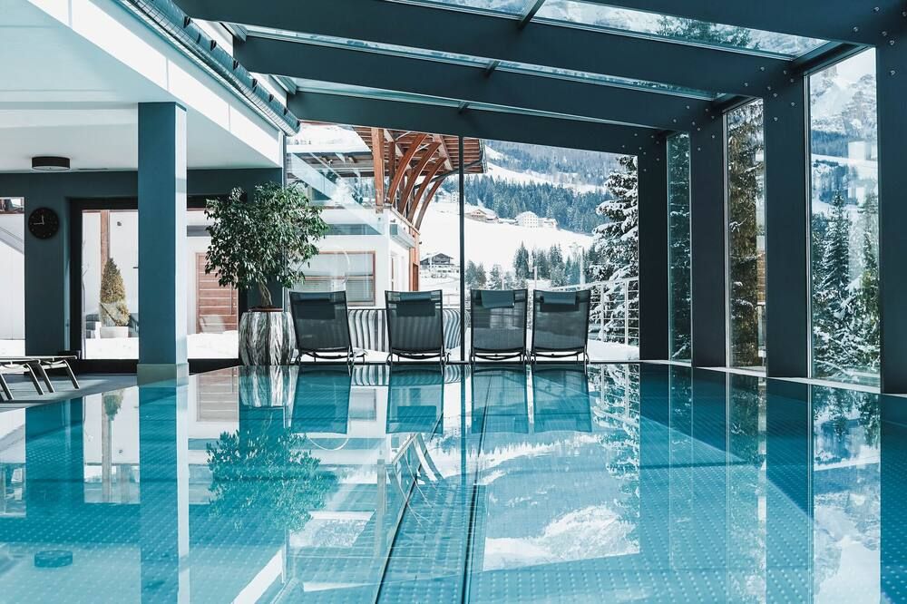 בריכה תמונה