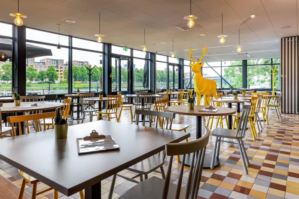 מסעדה תמונה