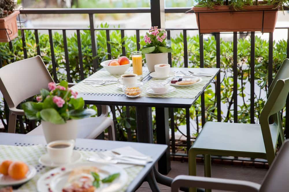 אחר