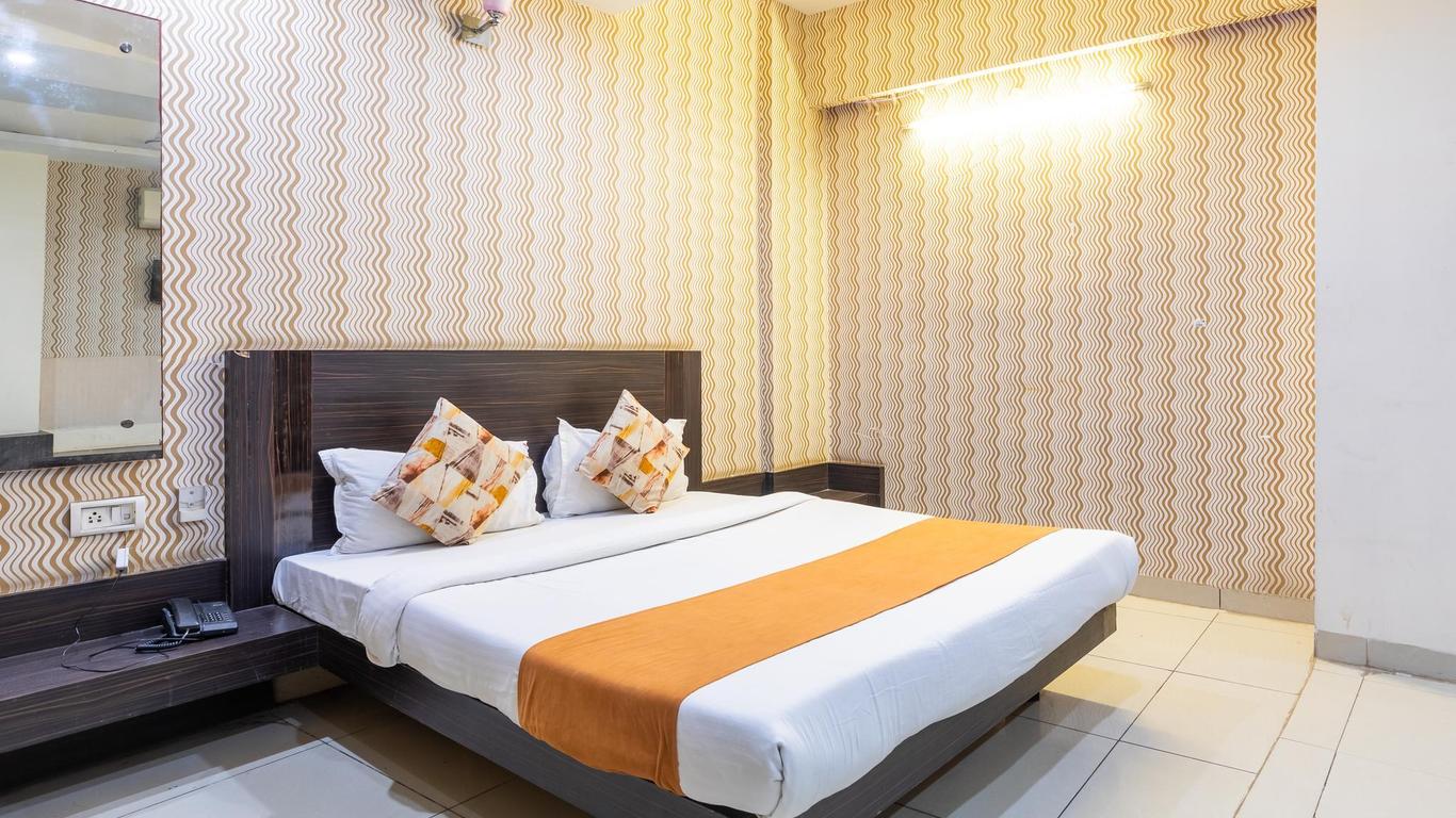 Hotel Om Plaza