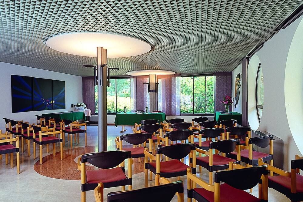 מסעדה תמונה