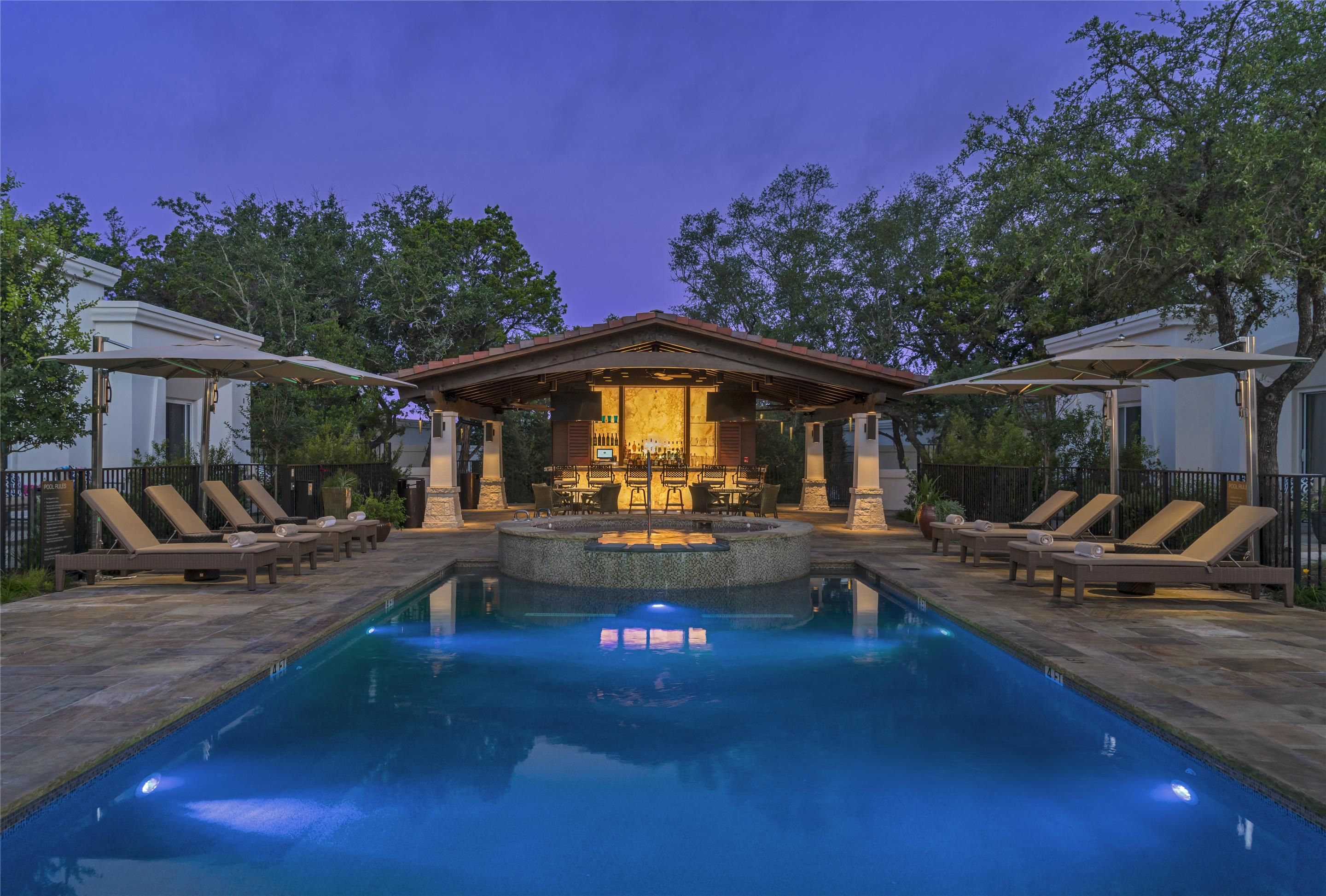 בריכה תמונה