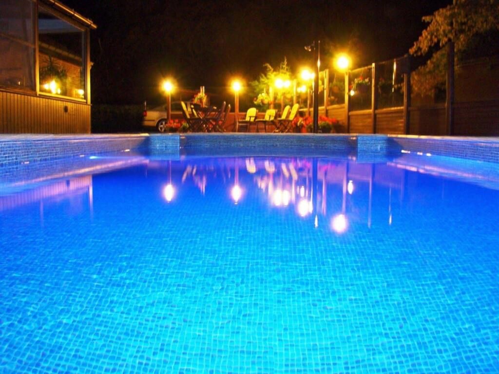 בריכה תמונה