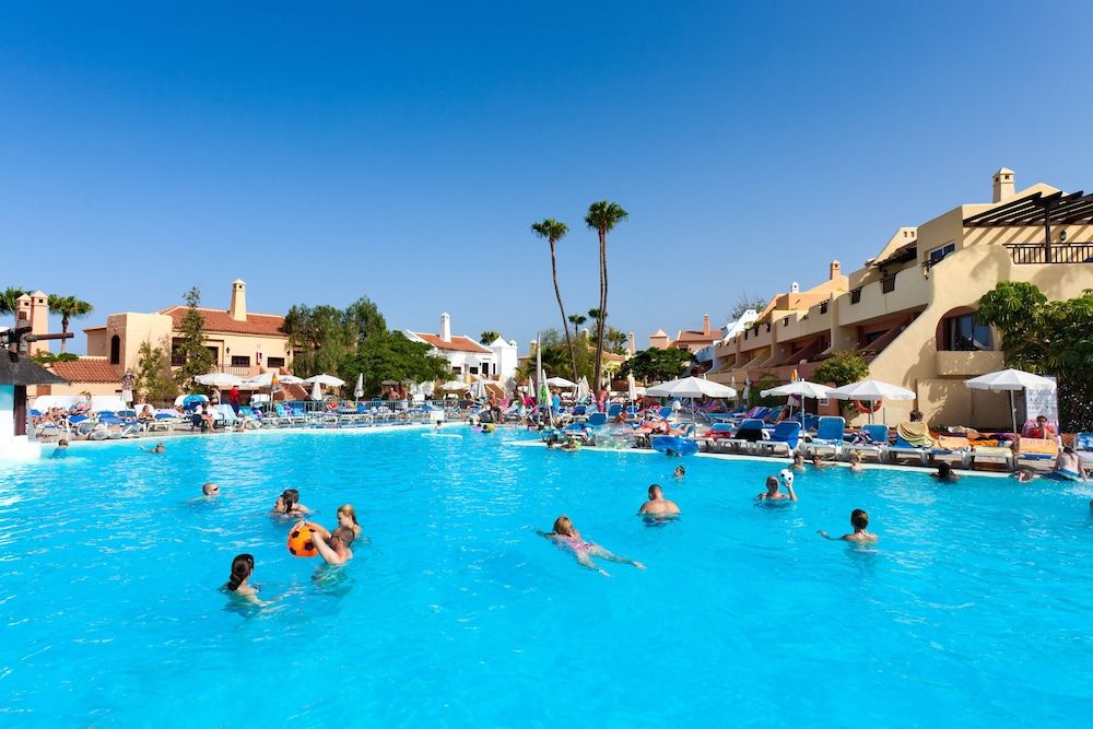 בריכה תמונה