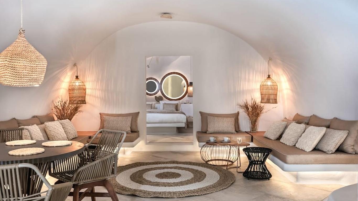 White Santorini Suites & Spa