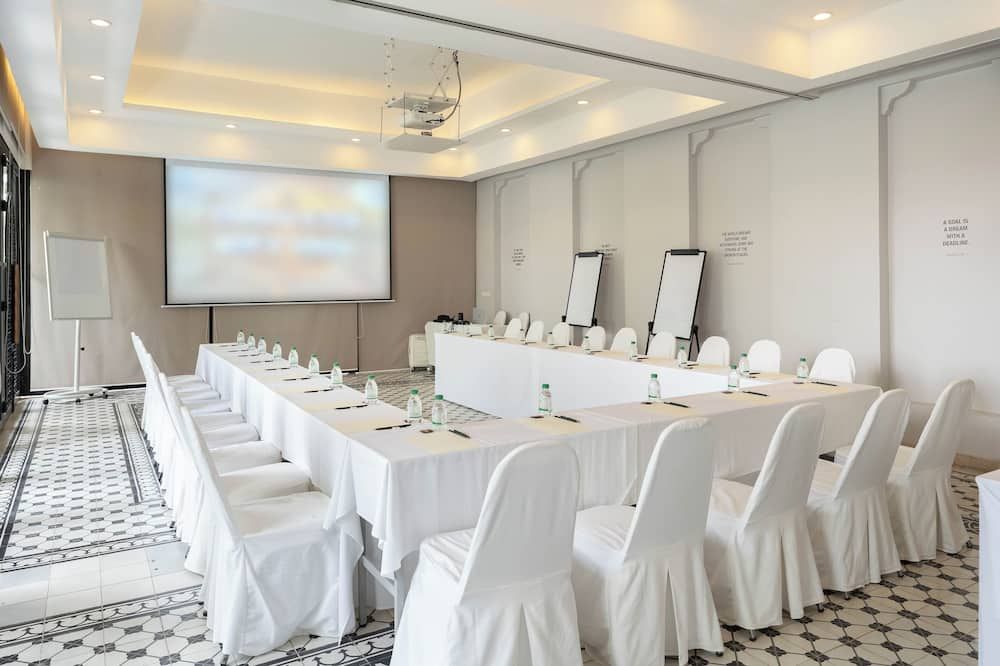 חדר ישיבות