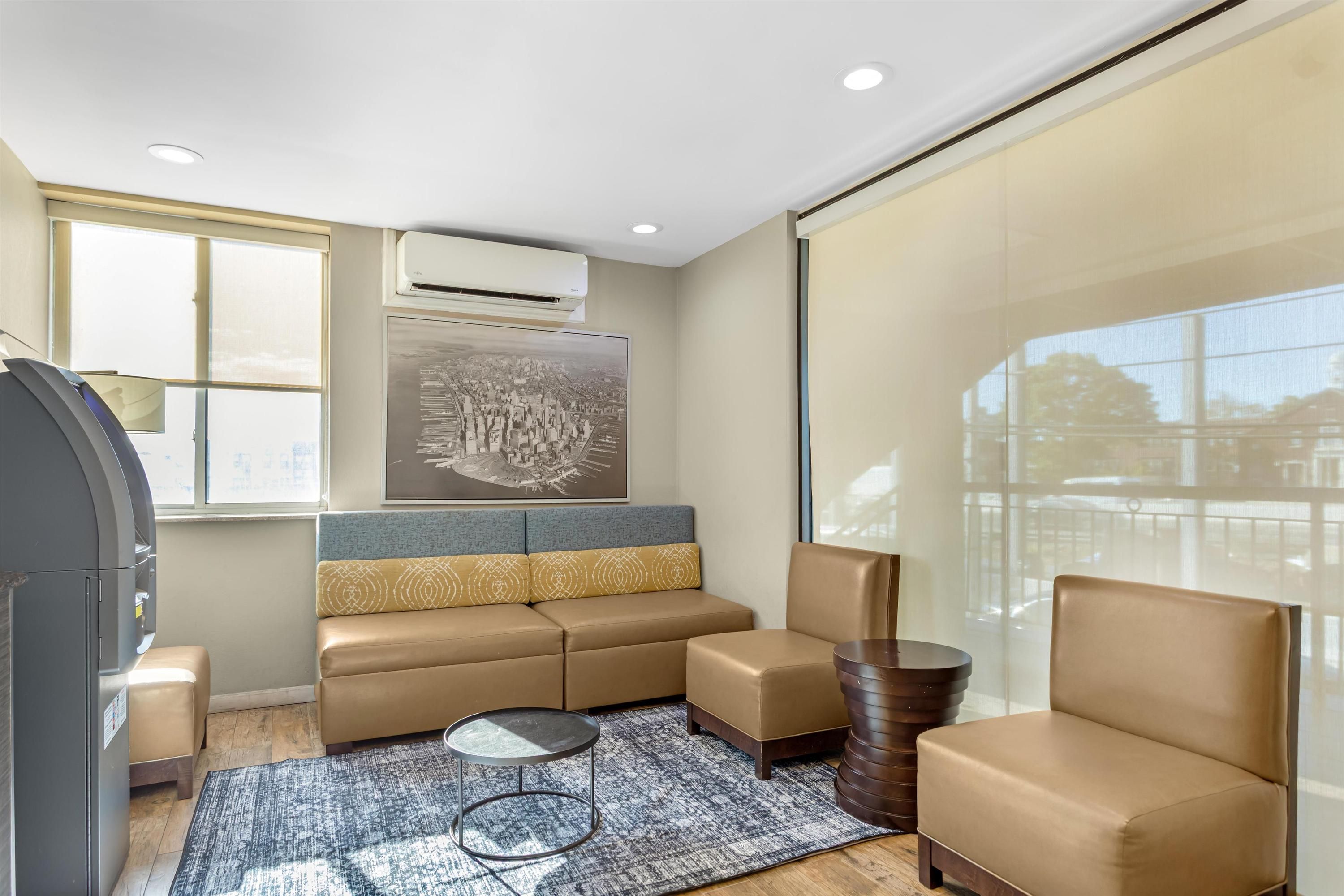 לובי תמונה