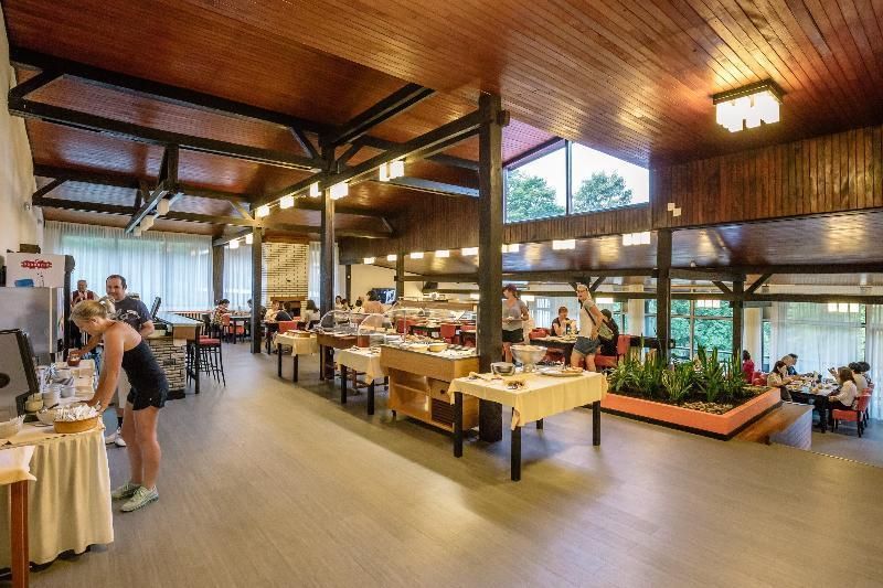 מסעדה תמונה