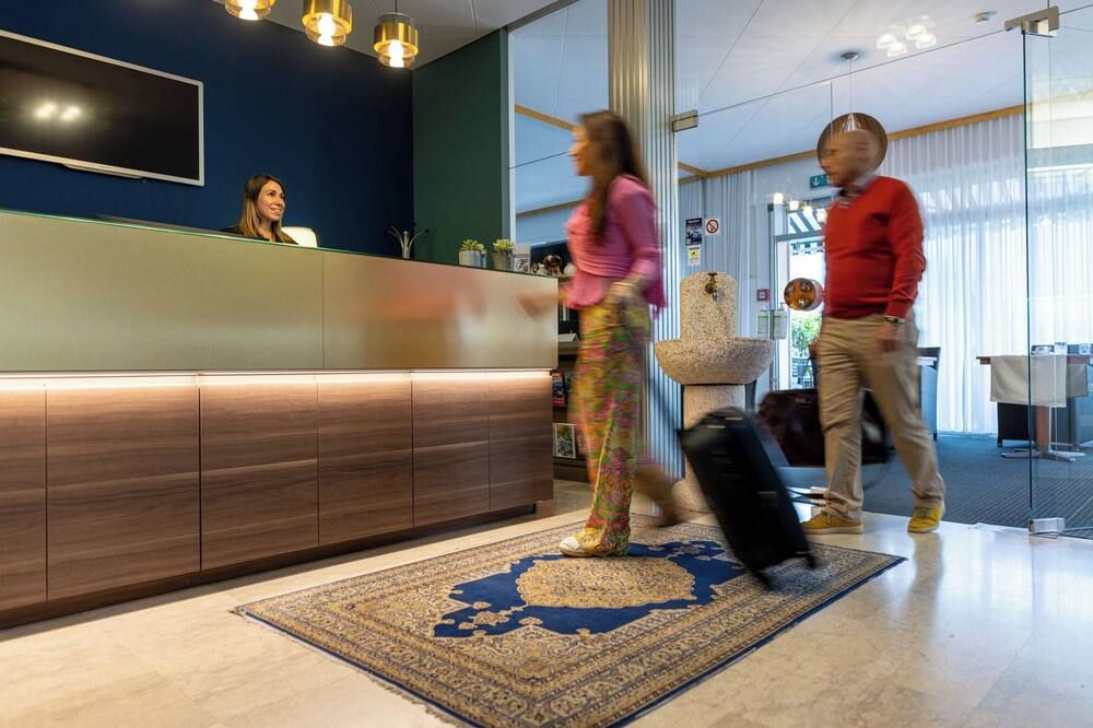 דלפק קבלה תמונה