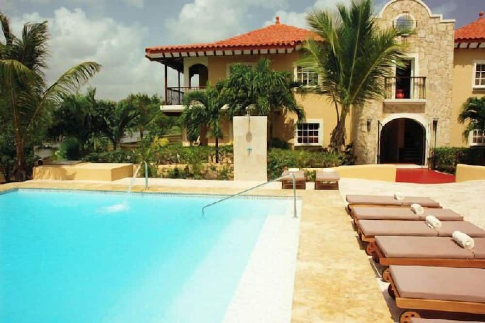 בריכה תמונה