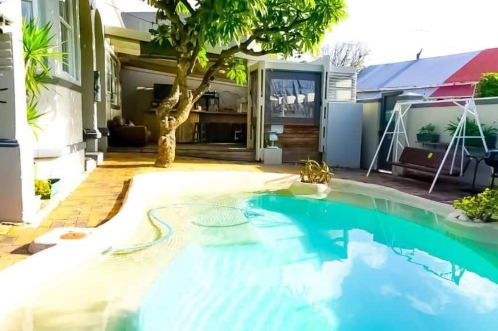 בריכה תמונה