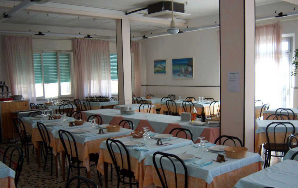 מסעדה תמונה