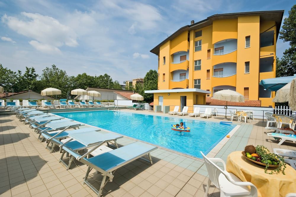 בריכה תמונה