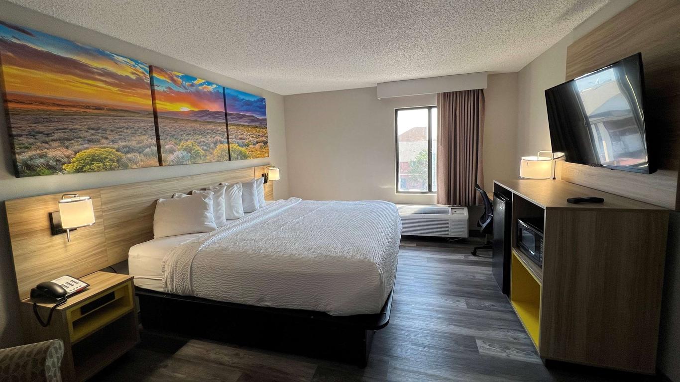 Days Inn Tulsa Central